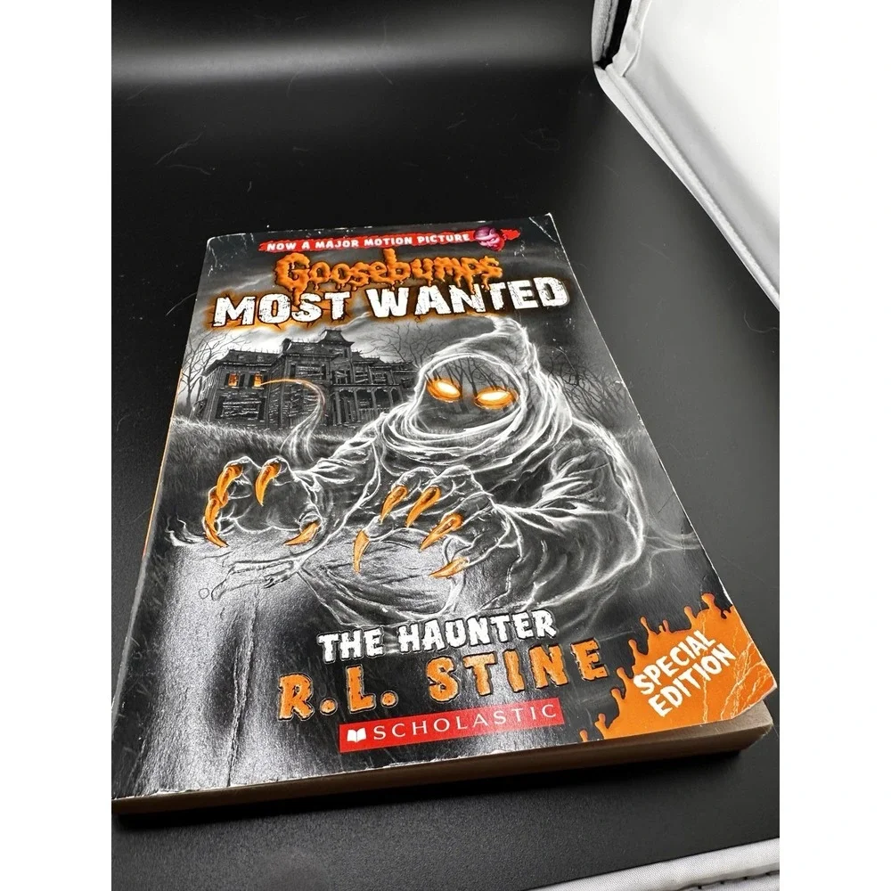 1st Print‎ #4 The Haunter Special Edition Goosebumps Most Wanted Book R.L. Stine